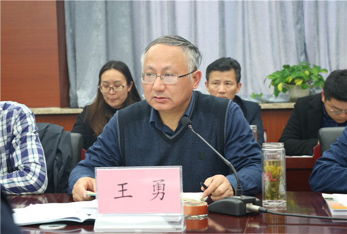 全面视导七中教育教学 分组启动八类重点工作(图2)