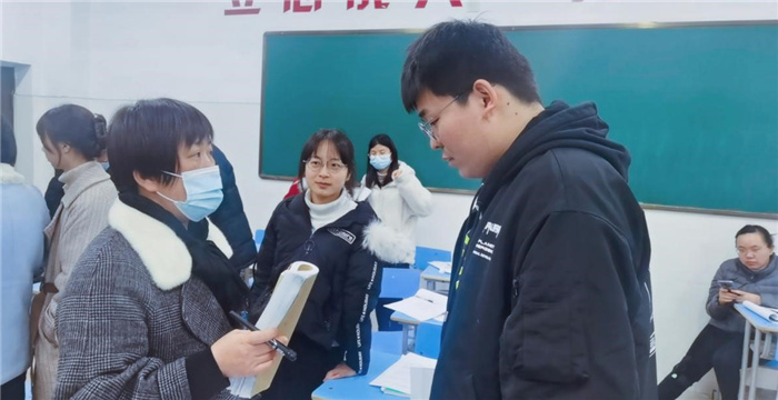 高一级部:协作交流促提升(图2)