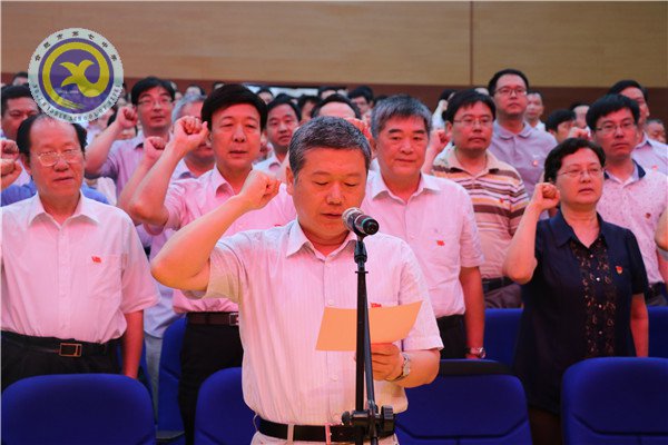 党旗飘扬风帆劲 创先争优谱华章(图4) 党旗飘扬风帆劲 创先争优谱华章(图4)