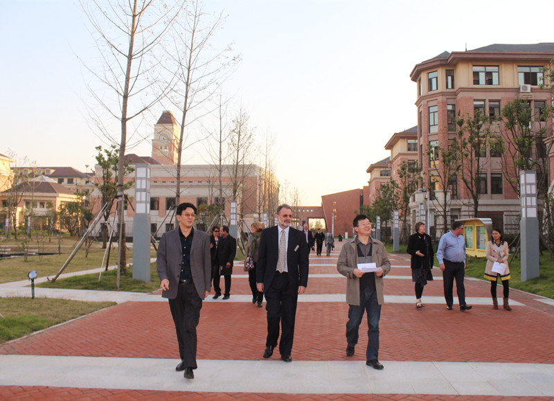 深入开展国际交流 共享中西文化盛宴(图1)