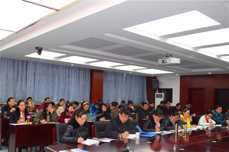 靓丽校园再迎国培班  交流研讨再添新思想(图4)