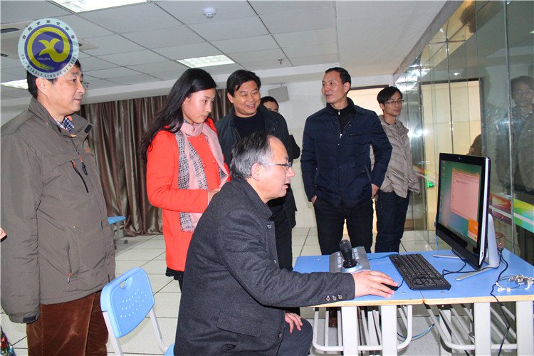 市局领导调研学校教育信息化建设(图6)