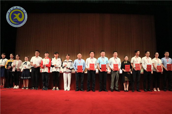 热烈祝贺合肥七中蔡诚昊同学荣获“合肥市十佳中学生”称号(图3)