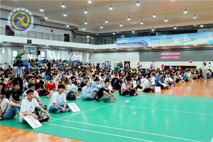 奋斗半生，归来仍是我七中英俊少年(图2)