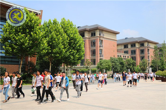 火热六月  荣耀七中(图22)