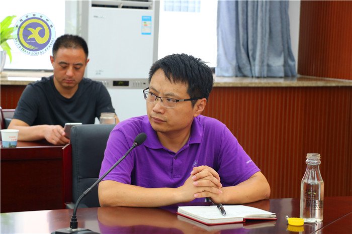欧洲杯预测竞猜交流平台年级召开家长委员会会议(图2)