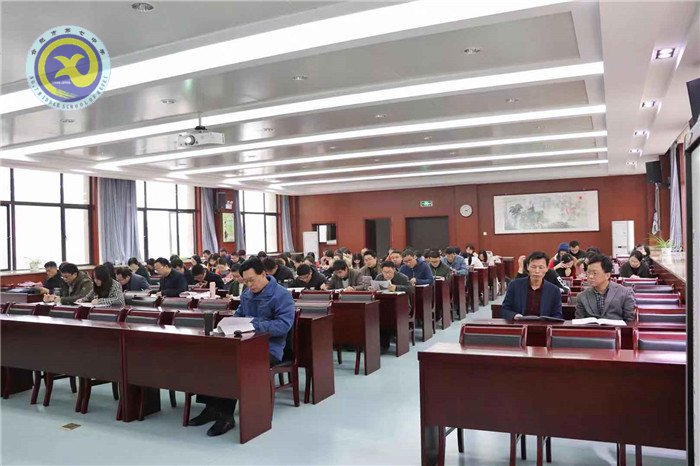 潜心钻研 挑战极限 力拼“一模”(图2)