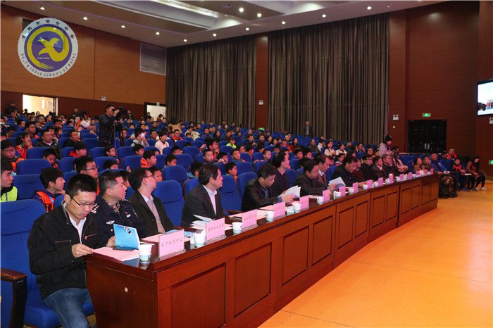 机器人角逐世界杯 青少年展示大风采(图4)