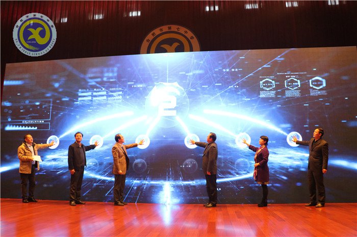 机器人角逐世界杯 青少年展示大风采(图6)