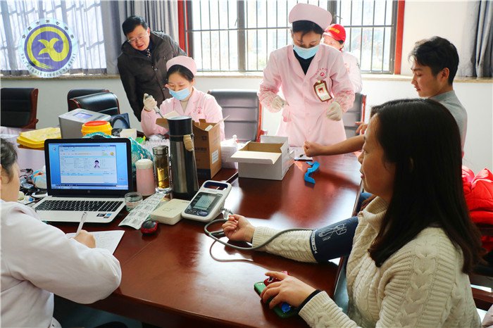 爱心献血车进校园 热血汇聚生命长河(图3)