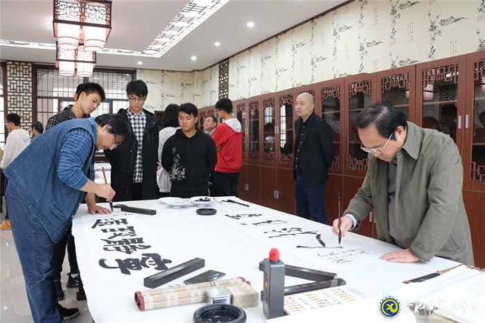 万家教育:科大讯飞刘浩、知名作家莫幼群等走进合肥七中 传递艺术与科技之美(图8)