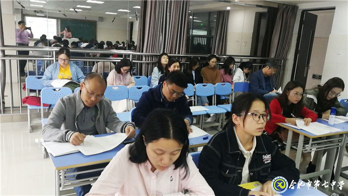 赏诗歌精研备考 重视导引领提高(图1)