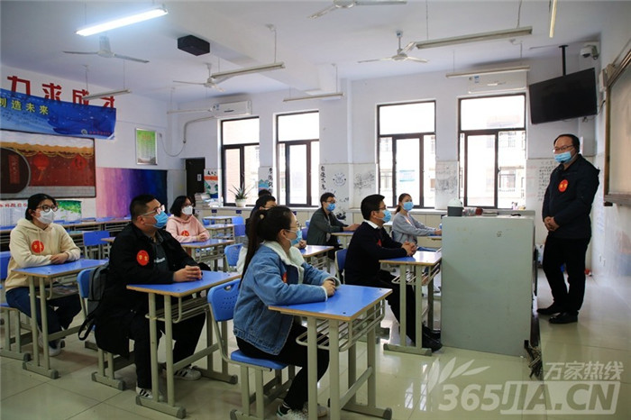 万家热线:千余名学子将这样报到、上课 直击合肥七中“开学”演练现场(图5)