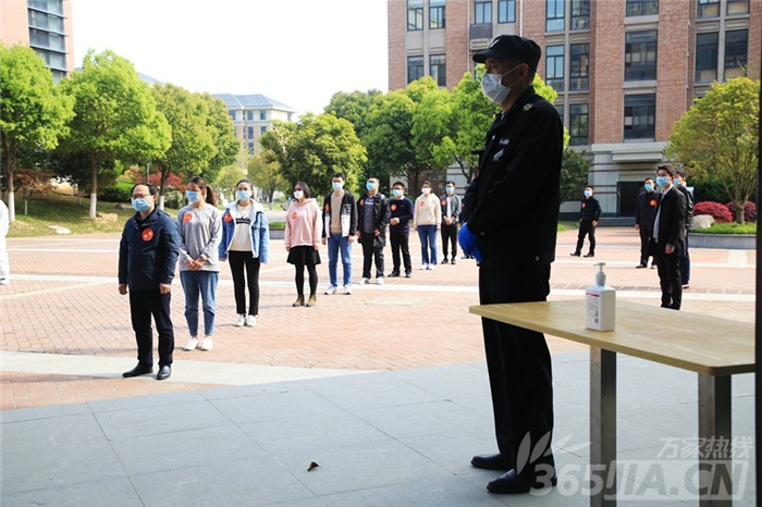 万家热线:千余名学子将这样报到、上课 直击合肥七中“开学”演练现场(图9)