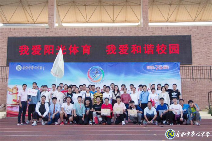 枕上诗书闲处好,门前风景雨来佳(图1)