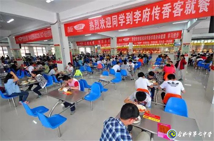 枕上诗书闲处好,门前风景雨来佳(图8)