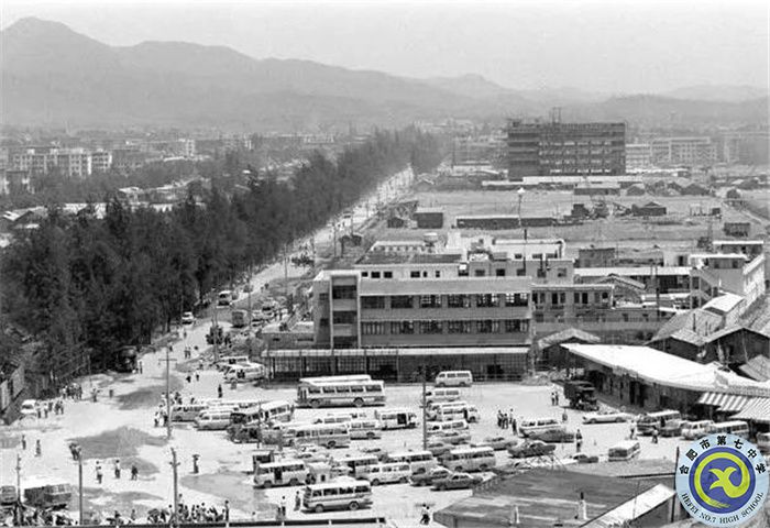 △1981年建设中的深圳经济特区罗湖小区.jpg