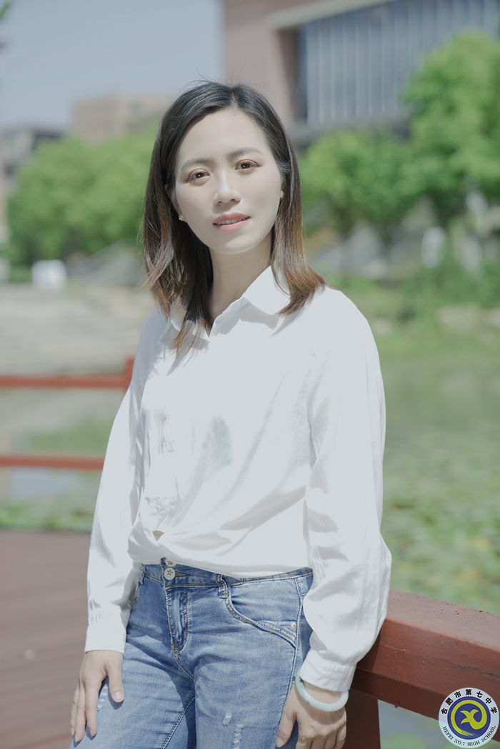 曾艳_副本.jpg