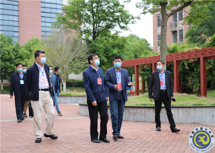 合肥市副市长朱胜利视察合肥七中体育中考工作(图5) 合肥市副市长朱胜利视察合肥七中体育中考工作(图5)