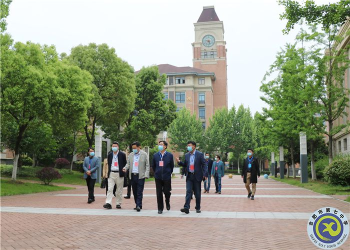 合肥市副市长朱胜利视察合肥七中体育中考工作(图3) 合肥市副市长朱胜利视察合肥七中体育中考工作(图3)
