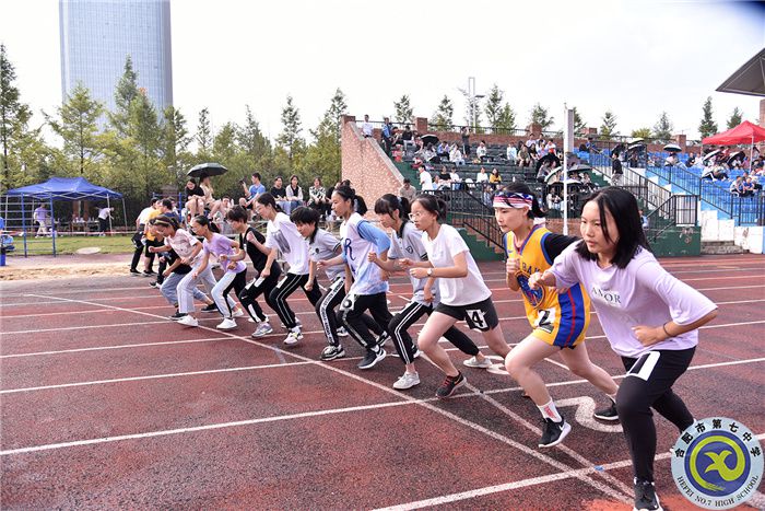 第六十五届秋季运动会学生比赛.jpg 第六十五届秋季运动会学生比赛.jpg