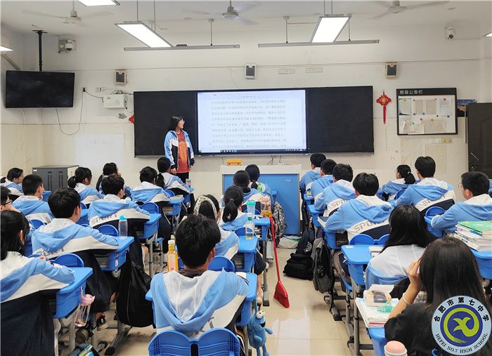 周唯逸.jpg 周唯逸.jpg