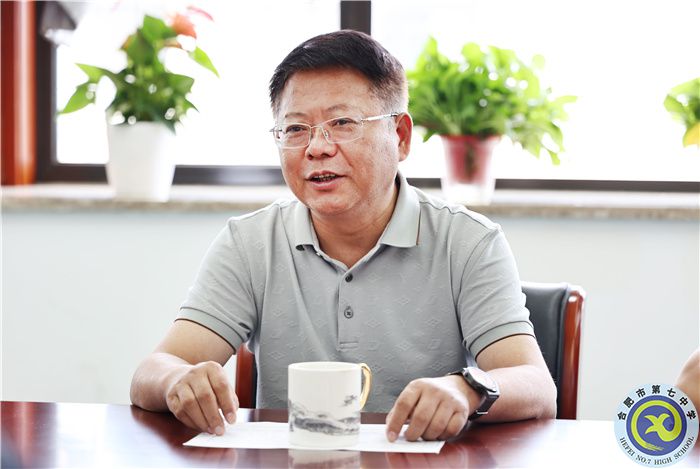 尊师重教!合肥七中党委看望慰问教师代表(图2) 尊师重教!合肥七中党委看望慰问教师代表(图2)