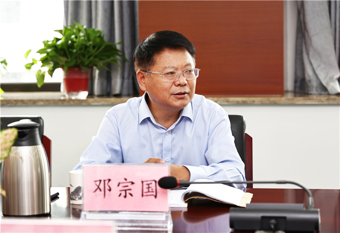 皖智教育集团考察团莅临合肥七中参观考察(图3) 皖智教育集团考察团莅临合肥七中参观考察(图3)