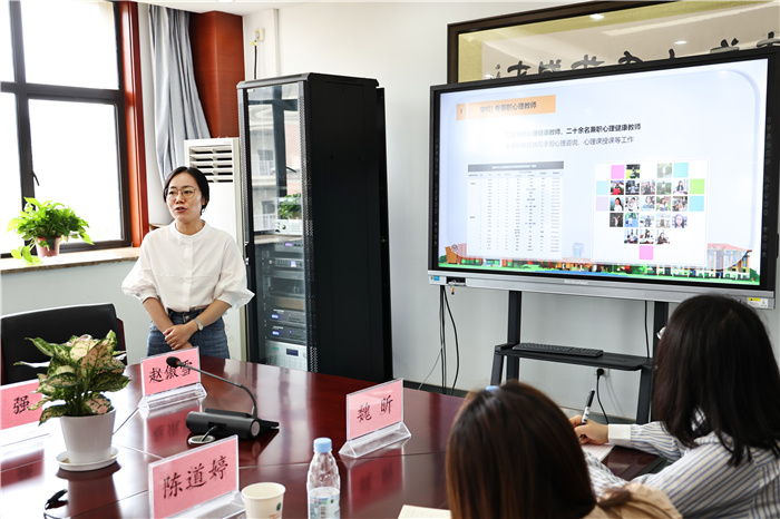 皖智教育集团考察团莅临合肥七中参观考察(图5) 皖智教育集团考察团莅临合肥七中参观考察(图5)