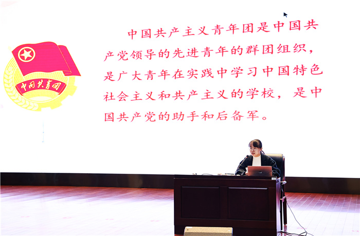 赵傲雪.jpg 赵傲雪.jpg