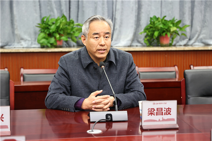 南昌市教育局一行莅临合肥七中调研交流(图5) 南昌市教育局一行莅临合肥七中调研交流(图5)