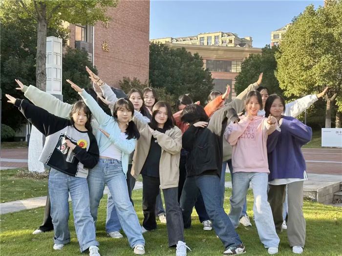 最忆七中(十六),2024届31班申紫涵心中的母校(图4) 最忆七中(十六),2024届31班申紫涵心中的母校(图4)