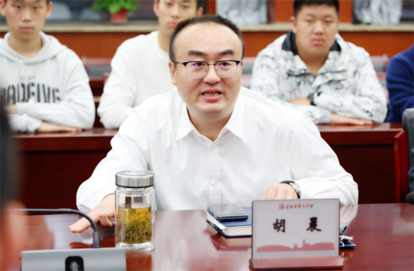 中国民航大学优质生源基地授牌仪式在合肥七中举行(图2) 中国民航大学优质生源基地授牌仪式在合肥七中举行(图2)