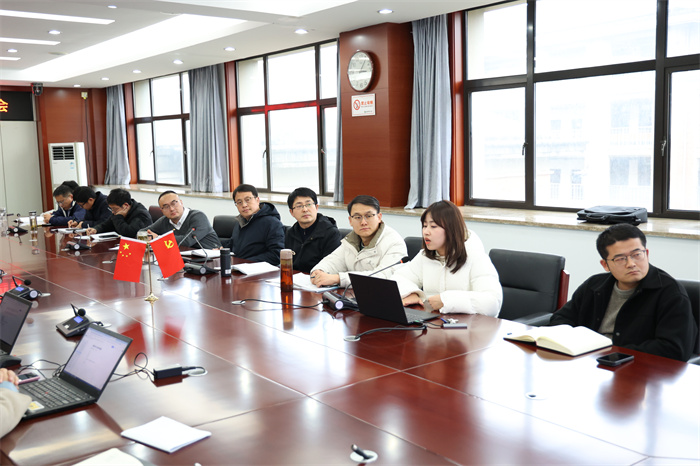 合肥七中召开智慧课堂与教学深度融合推进会(图2) 合肥七中召开智慧课堂与教学深度融合推进会(图2)