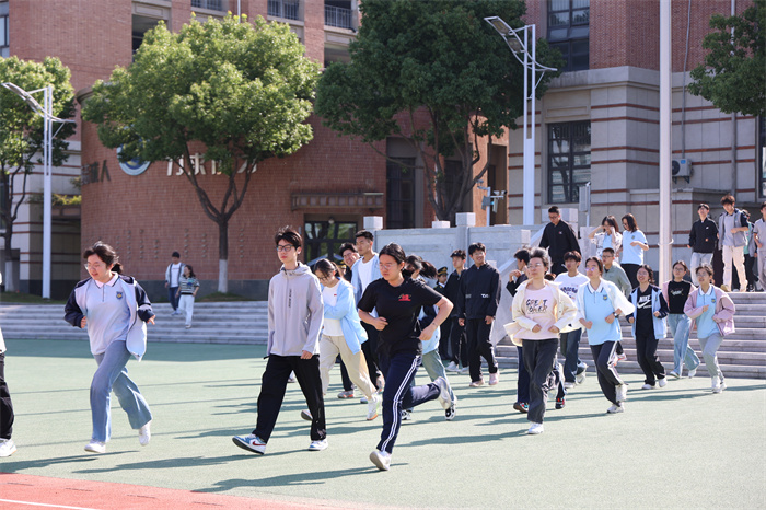 筑牢安全防线   厚植爱国情怀(图3)