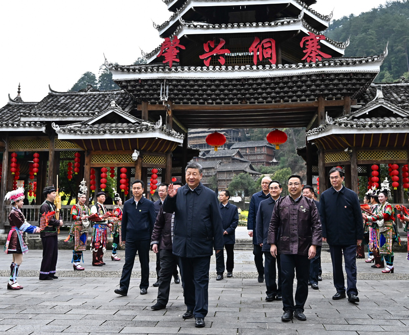 习近平在贵州考察时强调 坚持以高质量发展统揽全局 在中国式现代化进程中展现贵州新风采(图3) 习近平在贵州考察时强调 坚持以高质量发展统揽全局 在中国式现代化进程中展现贵州新风采(图3)