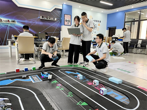 机器人课程.jpg