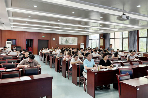 班主任培训1.jpg 班主任培训1.jpg