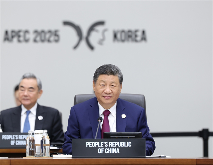 习近平:共建普惠包容的开放型亚太经济(图1) 习近平:共建普惠包容的开放型亚太经济(图1)