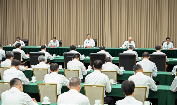 习近平在听取海南自由贸易港建设工作汇报时强调 认真学习贯彻党的二十届四中全会精神 高标准建设海南自由贸易港(图2) 习近平在听取海南自由贸易港建设工作汇报时强调 认真学习贯彻党的二十届四中全会精神 高标准建设海南自由贸易港(图2)