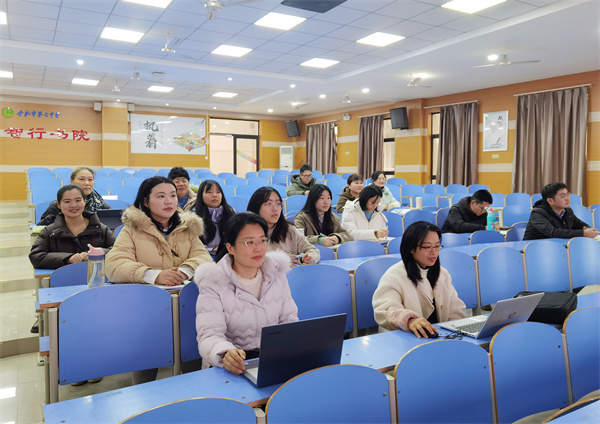 当政治课堂遇上 AI,教学创新按下 “加速键”(图2) 当政治课堂遇上 AI,教学创新按下 “加速键”(图2)