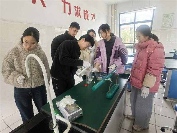 指尖酿奶香!合肥七中生物实践解锁酸奶发酵奥秘(图3) 指尖酿奶香!合肥七中生物实践解锁酸奶发酵奥秘(图3)
