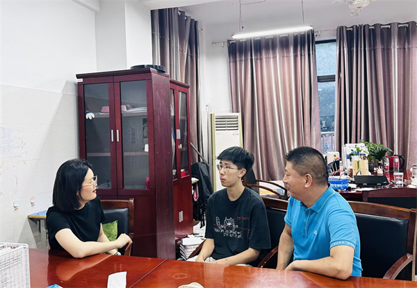 暖心走访,家校同心,暑期成长我们共同关注(图4) 暖心走访,家校同心,暑期成长我们共同关注(图4)
